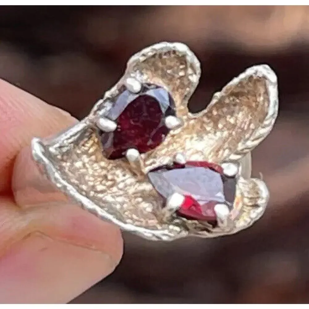 Vintage Sterling Silver Ring 925 Size 6.5 Band Unique Red Garnet Brutalist